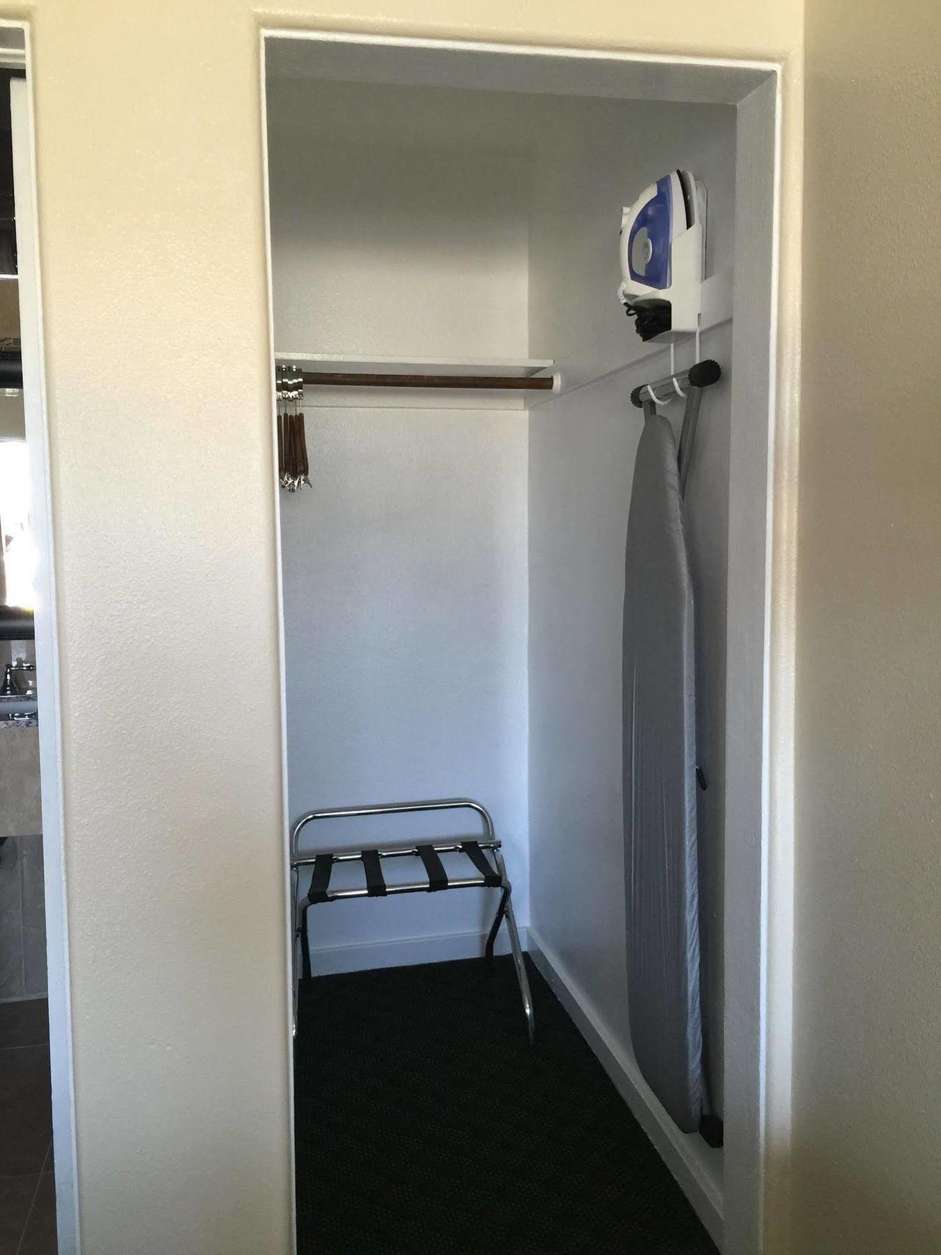Stay Express Inn Elko Bagian luar foto