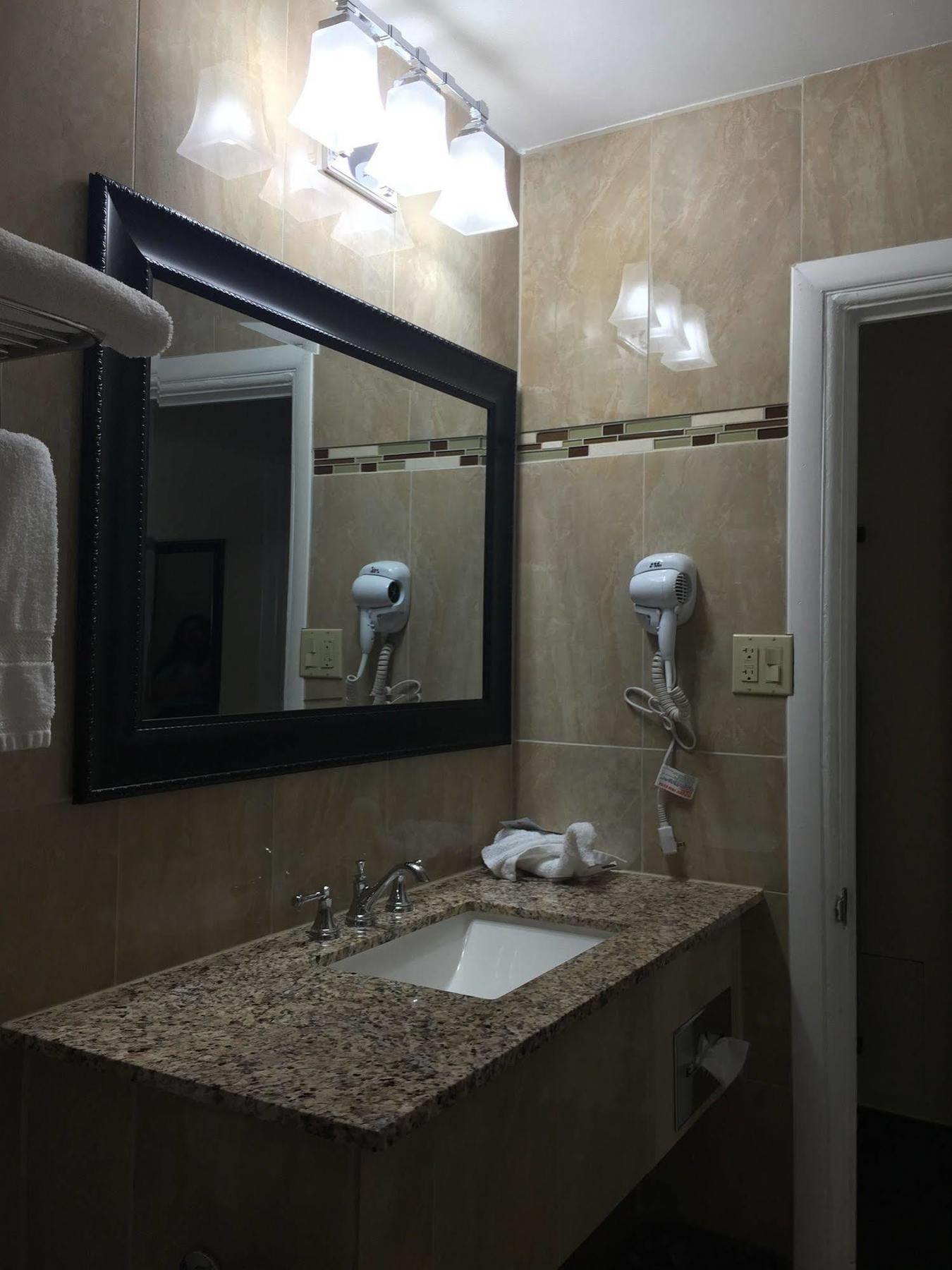 Stay Express Inn Elko Bagian luar foto
