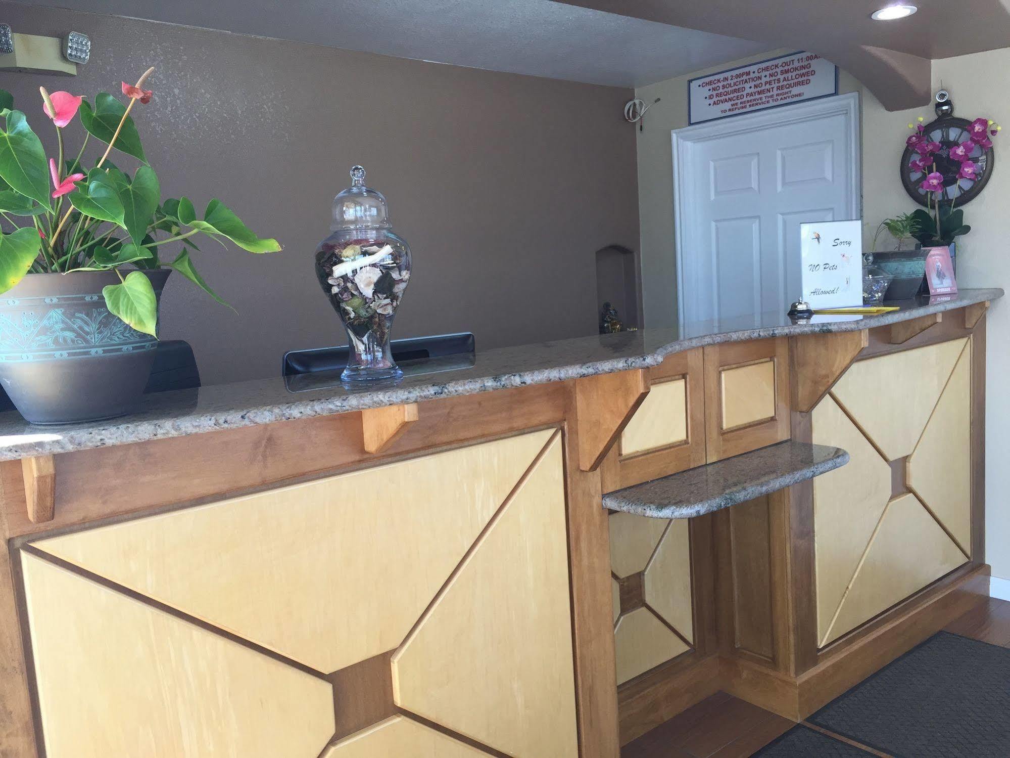 Stay Express Inn Elko Bagian luar foto